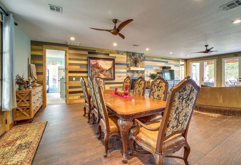 Lakefront Afton Home W/ Hot Tub & Shared Dock!