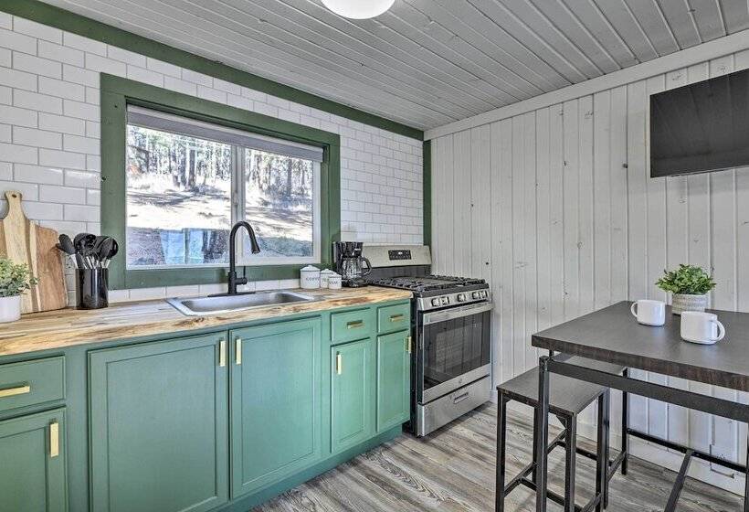 Well Appointed Bayfield Cabin W/ Forest Views!