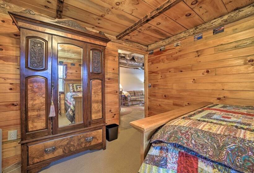 10 Mi To Dtwn Franklin: Cabin W/ Smoky Mtn View