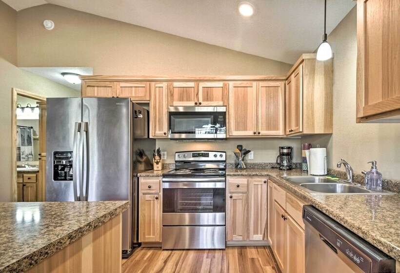 Breezy Point Cabin W/ Fire Pit   Walk To Lake