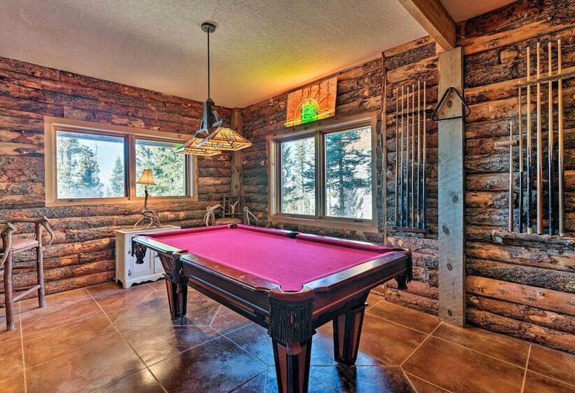 Burning Sky Lodge : Private Hot Tub & Ski In/out