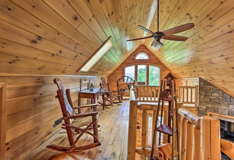 Porch, Fire Pit + Valley Views: Blakely Cabin!
