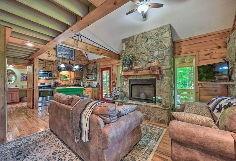 Blue Ridge Mountain Views   Fancy Gap Cabin