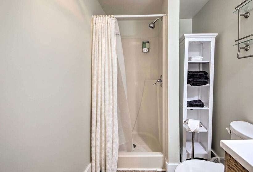 Indianapolis Home ~ 10 Mi To Downtown!