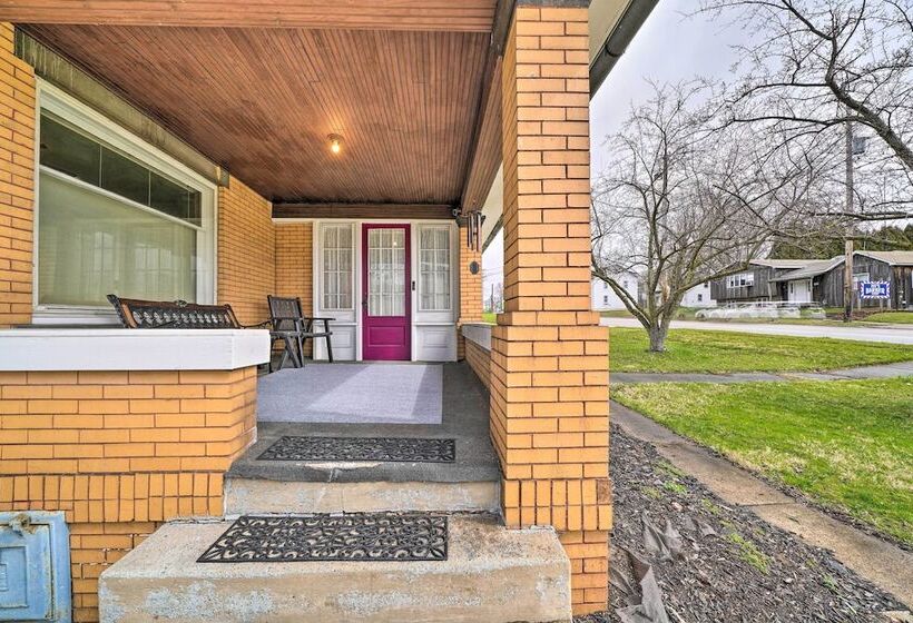 Classy Colonial House W/ Furnished Sunroom!