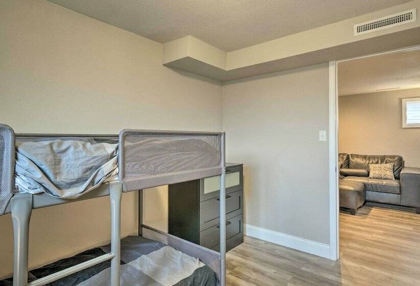 Colorado Springs Home  10 Min To Downtown!