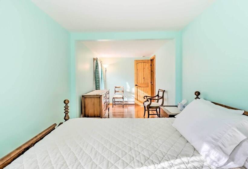 Cozy Tannersville Gem   Ski, Hike, Explore!