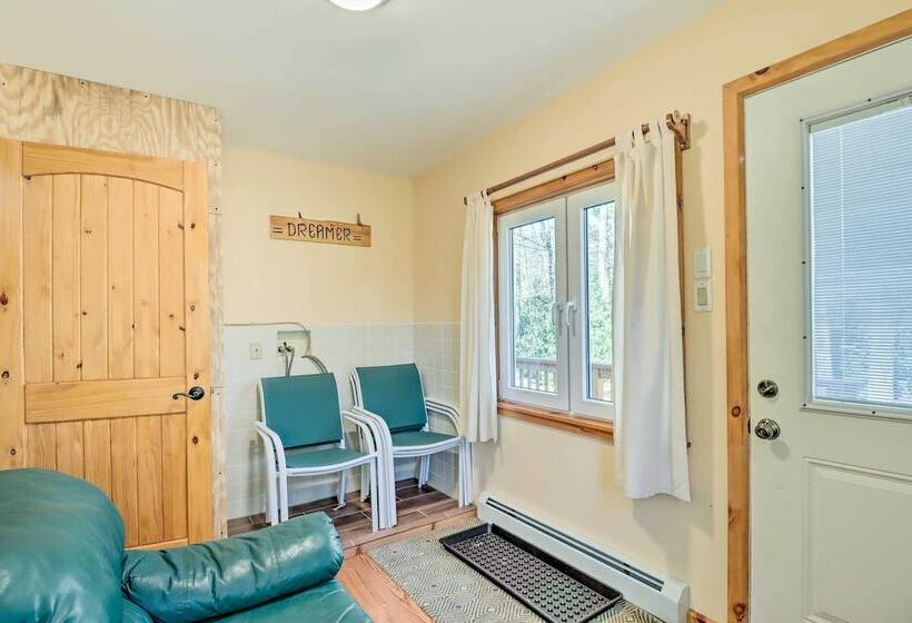Cozy Tannersville Gem   Ski, Hike, Explore!