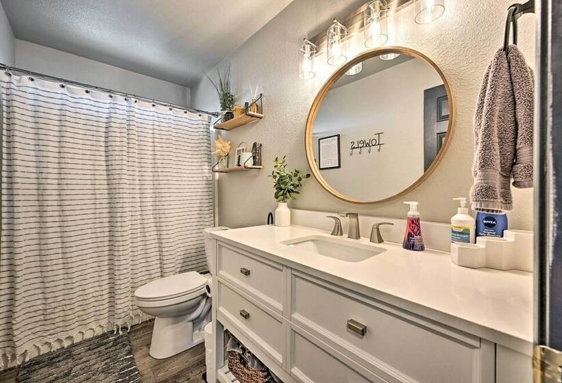 Flagstaff Retreat W/ Game Room & Acreage