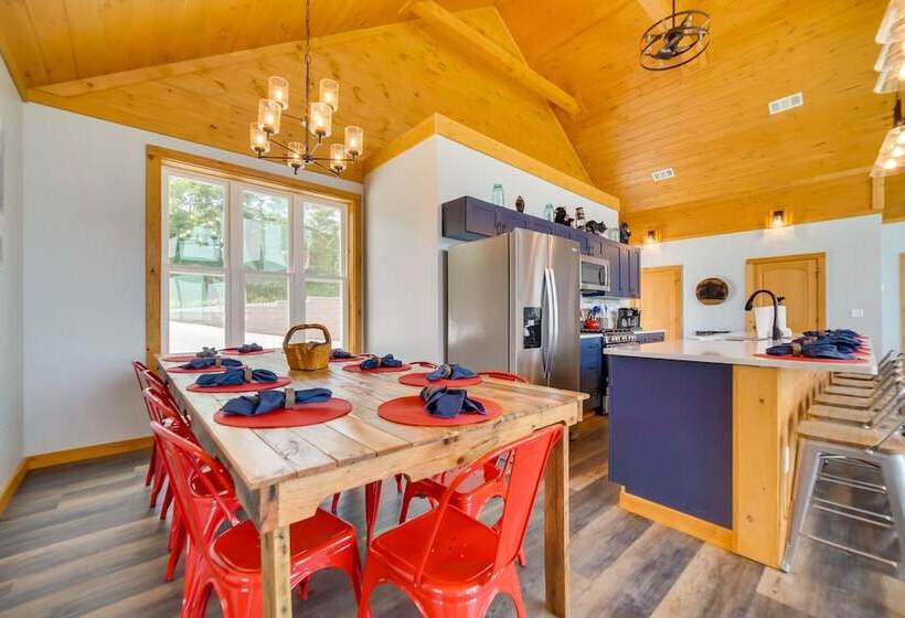 Gatlinburg Overlook W/ Hot Tub + Game Room!