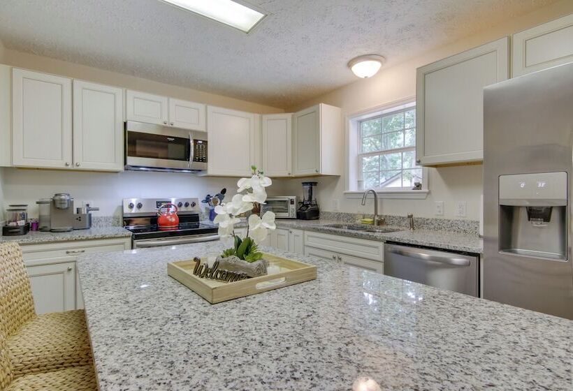 < 4 Mi To Shore:  Asteri House  In Rehoboth Beach!