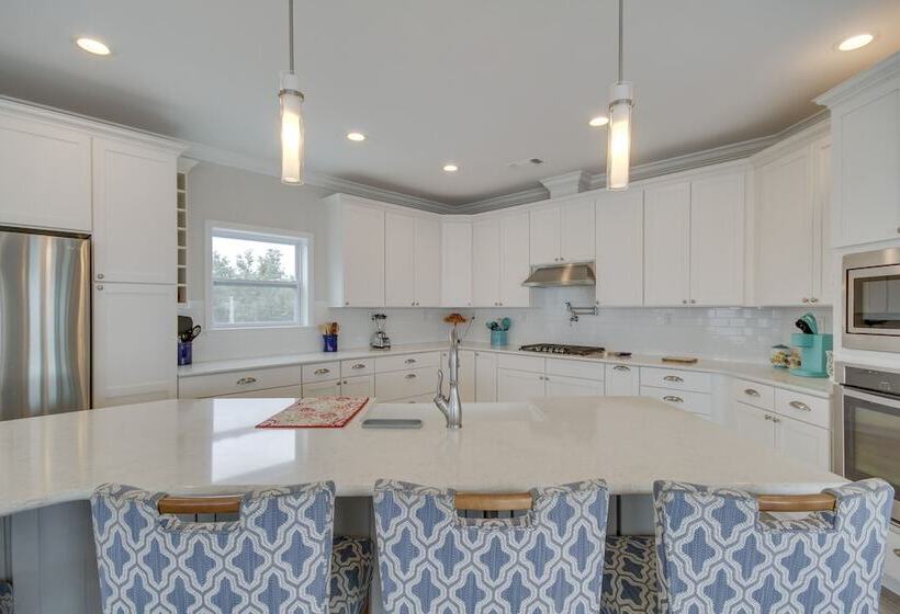 Ocean Springs  Magnolia Beach House  On Pvt Beach!