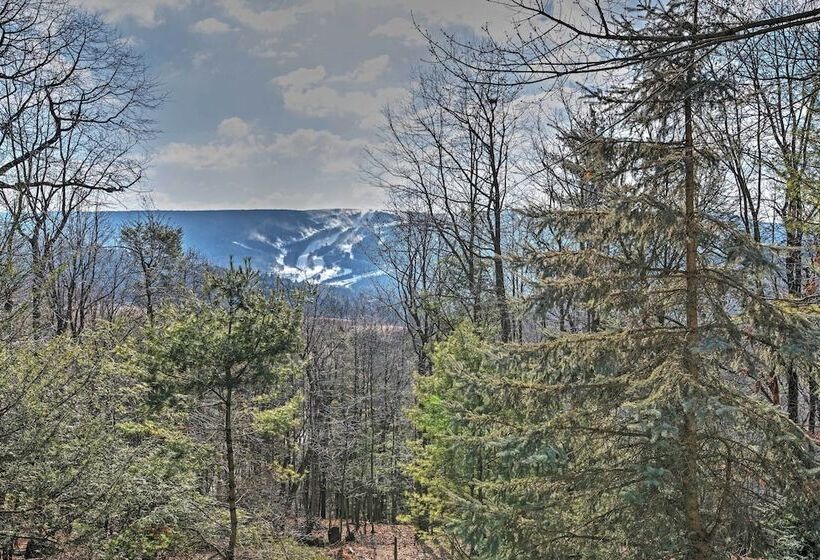 Poconos Cabin On 3 Acres   5 Mi To Blue Mountain!