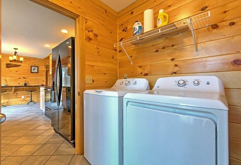 Quiet Shenandoah Cabin W/ Porch & Pastoral Views!