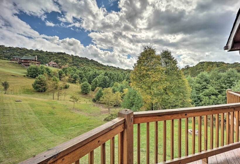 1/2 Mi To River: Spacious Blue Ridge Gem W/ Views!