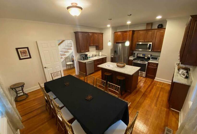 Thomson Farm  Classic Home < 10 Mi To Vineyards!