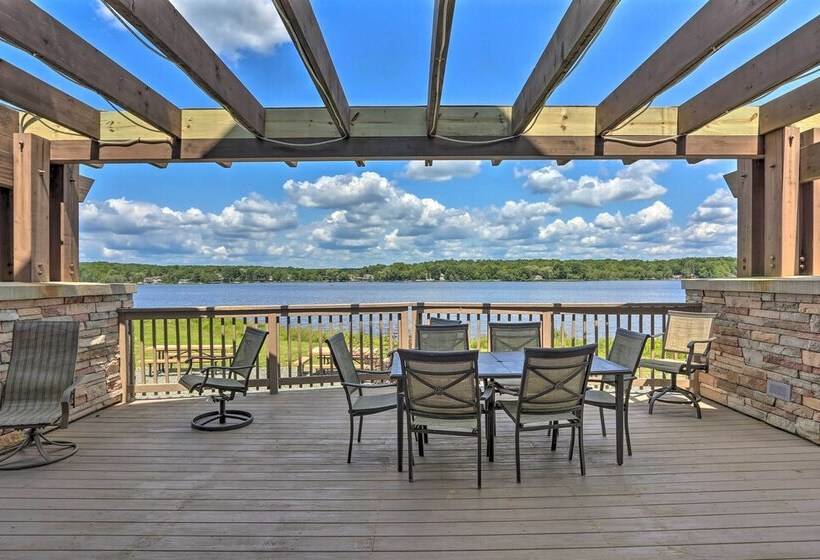 Tree Lined Pocono Lake Cabin W/ Game Room