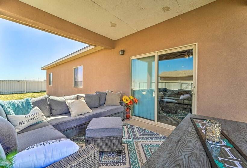 Charming Portales Retreat Across From Enmu!