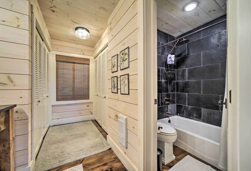 Mountain View Cabin Near Ski Sapphire Valley!