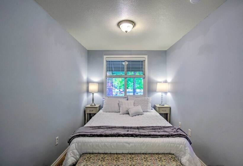 Cozy Cottage On Flower Farm W/ Baker Creek Views!