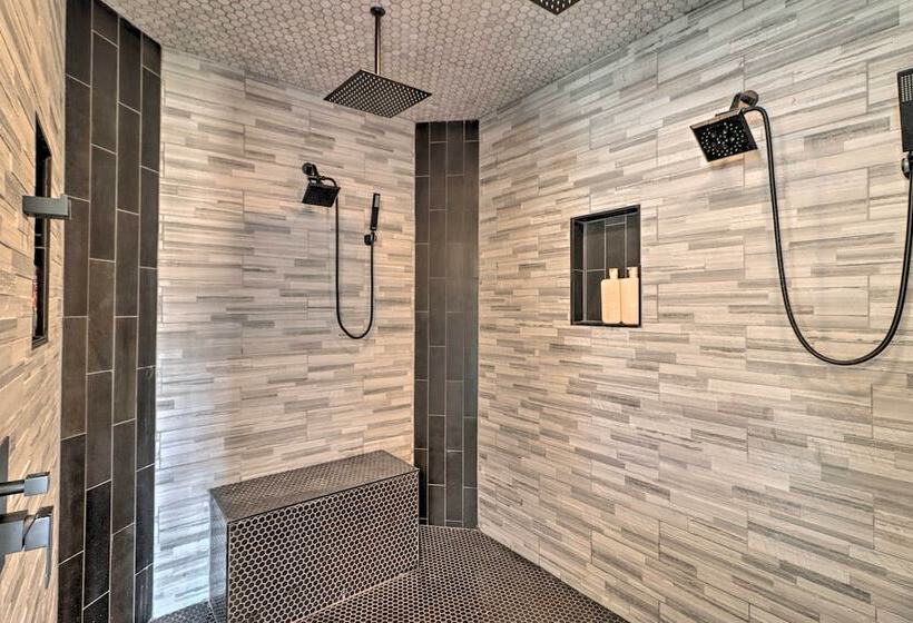 Goodyear Retreat With Complimentary Heated Pool!