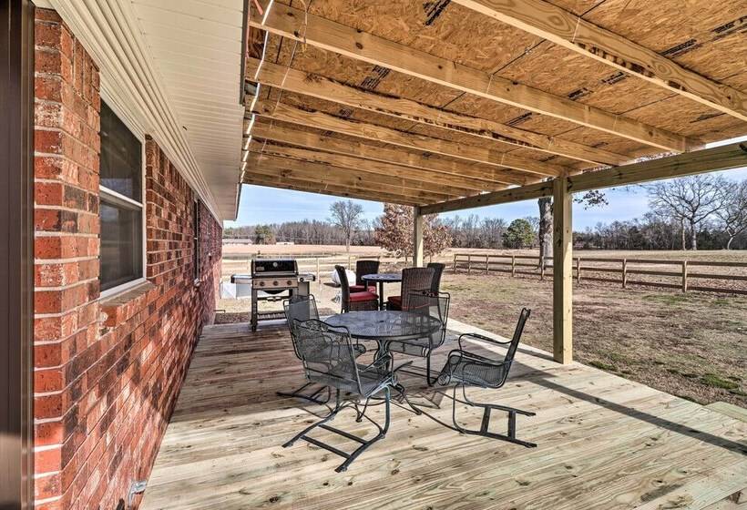 Greers Ferry Home On 40 Acres 1/4 Mi To Lake!