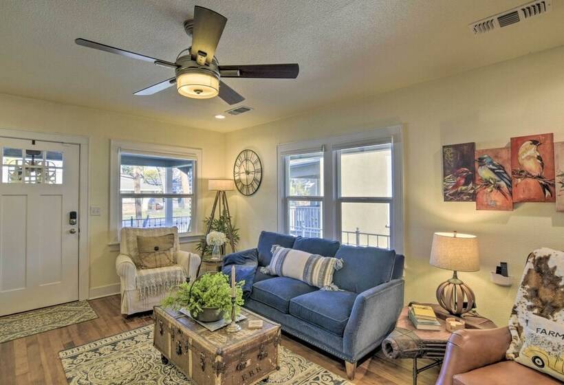 Ideally Located Chico Home   Fire Pit & Grill