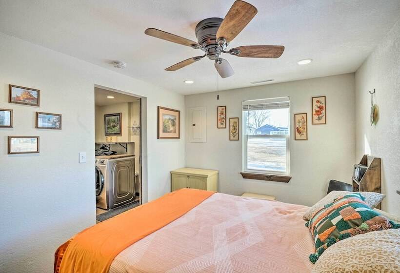 Kid Friendly House ~ 8 Mi To Cedar Rapids!