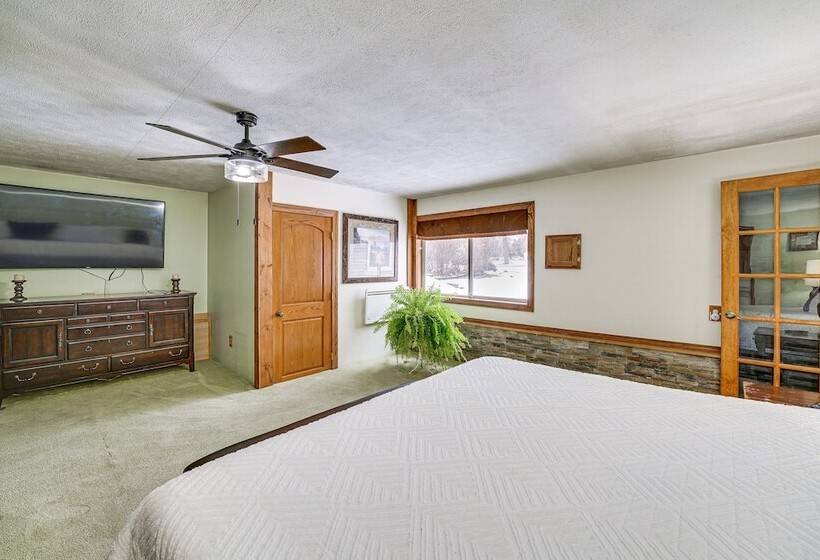 Lakefront Brohman Retreat W/ Dock & Fire Pit!