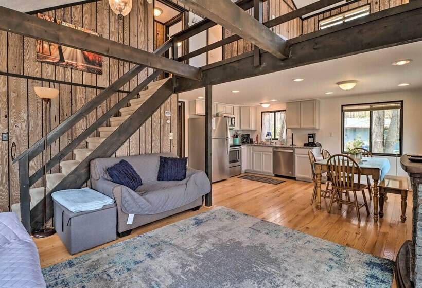 Pocono Lake Home W/ Fire Pit: Walk To Ski Hill!