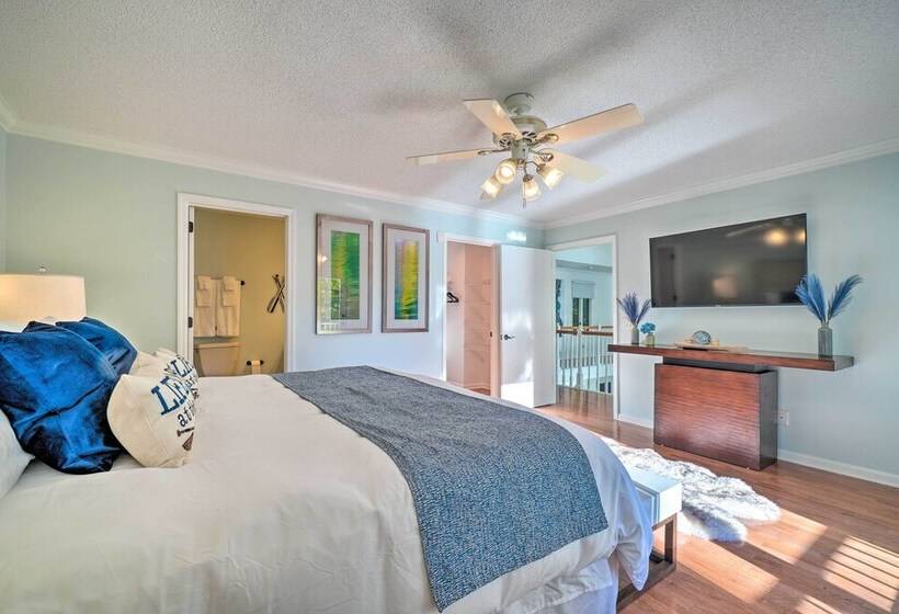 Luxe Lake Chickamauga Retreat W/ Boat Dock!