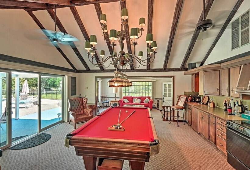 Morgan Hughes Homestead With Game Room And Pool!