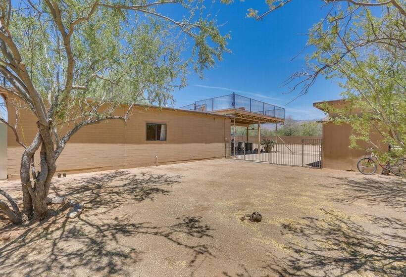 Oro Valley Retreat W/ Pool, Spa & Rooftop Views!