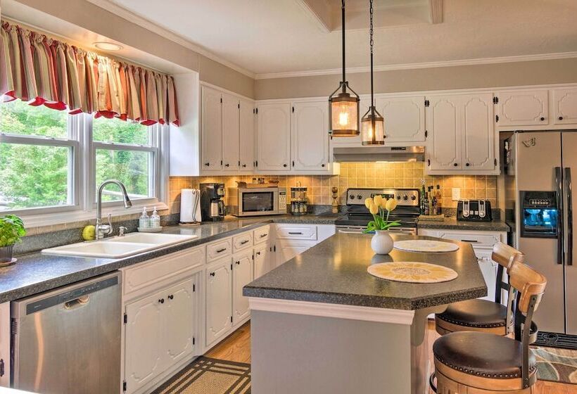 Paradise Lakehouse  In Hickory W/ Dock & Views!