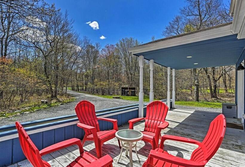 Peaceful Long Pond Home W/ Private Hot Tub!