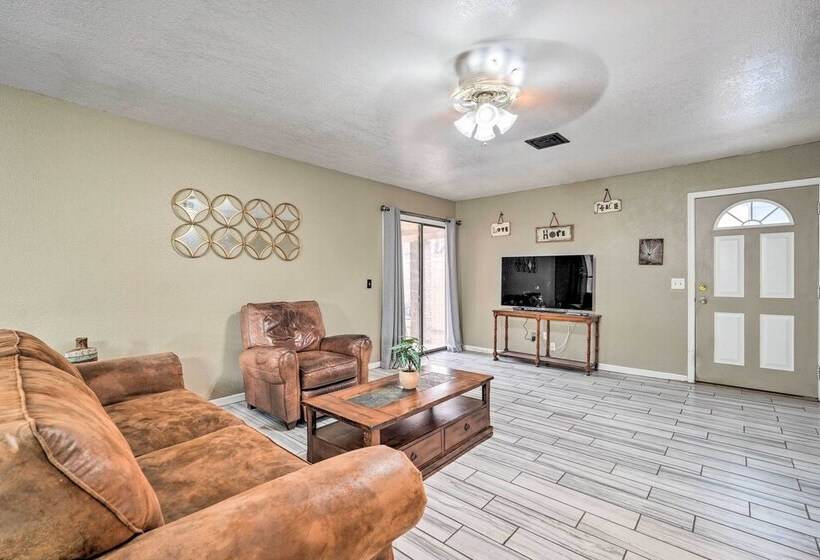 Peoria Home W/ Patio, 2 Mi To Sports Complex!