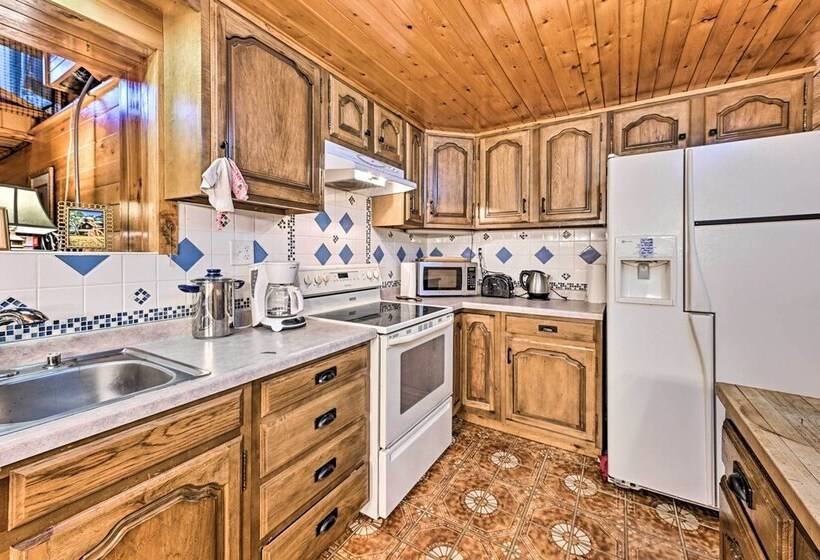 Pet Friendly Amherst Earth Home Near Downtown