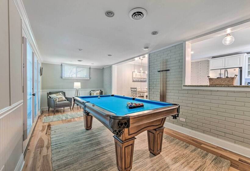 Pet Friendly Charlotte Home W/ Fenced Yard!