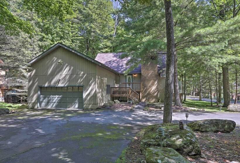 Dog Friendly Lake Ariel Resort Home W/ Deck!