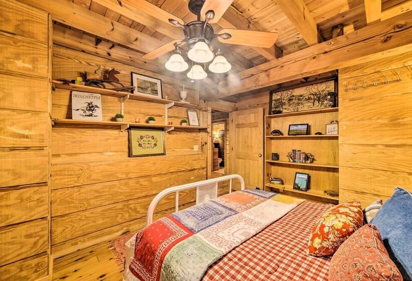 Quiet, Woodsy Retreat: Deck & Kentucky Lake Access