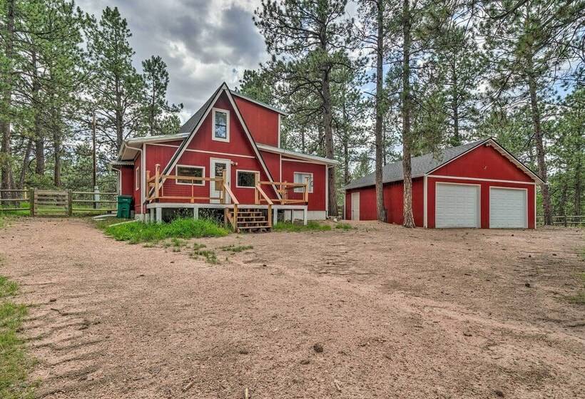 Rustic A Frame Hideout Near National Monument!