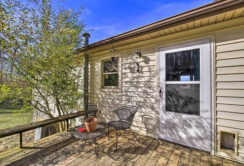 Pet Friendly Home W/ Grill & Farm In Meadowview!