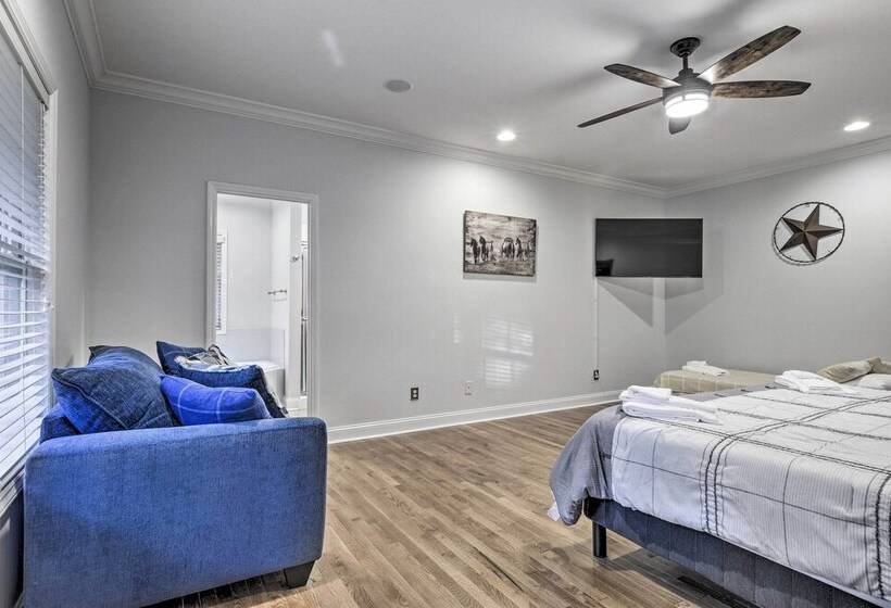 Rustic Pinehurst House W/ Fire Pit & Game Room