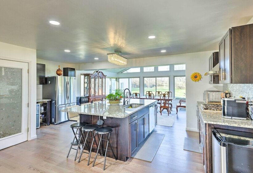 Spacious Liberty Township Home W/ Large Yard!