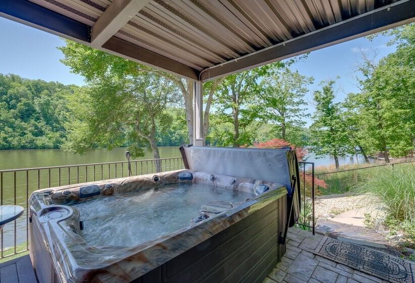 Waterfront Smith Mountain Lake Home W/ Boat Dock!