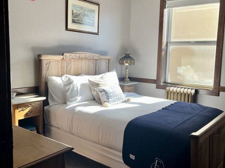 مبيت وإفطار Enders