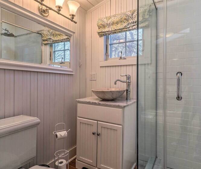 Cozy Litchfield House W/ Fenced In Yard & Fire Pit