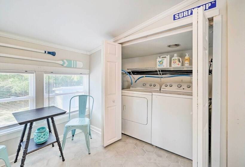 Duplex Unit < 2 Mi To Fishing & Beach Access