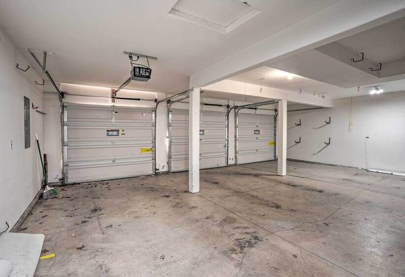 Family Friendly Oregon Vacation Home W/ Yard