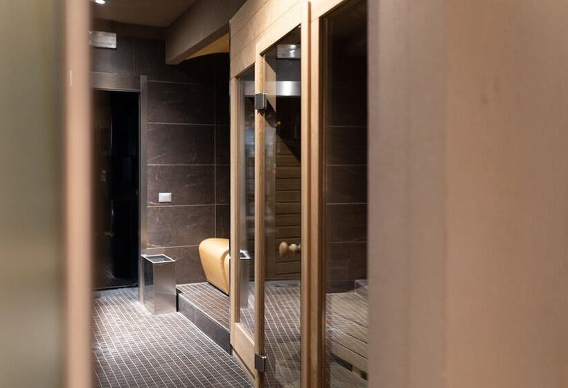 مسافرخانه Atmosfere Milano Marittima